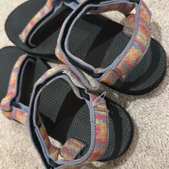 Teva sandals - Picture 2 of 3